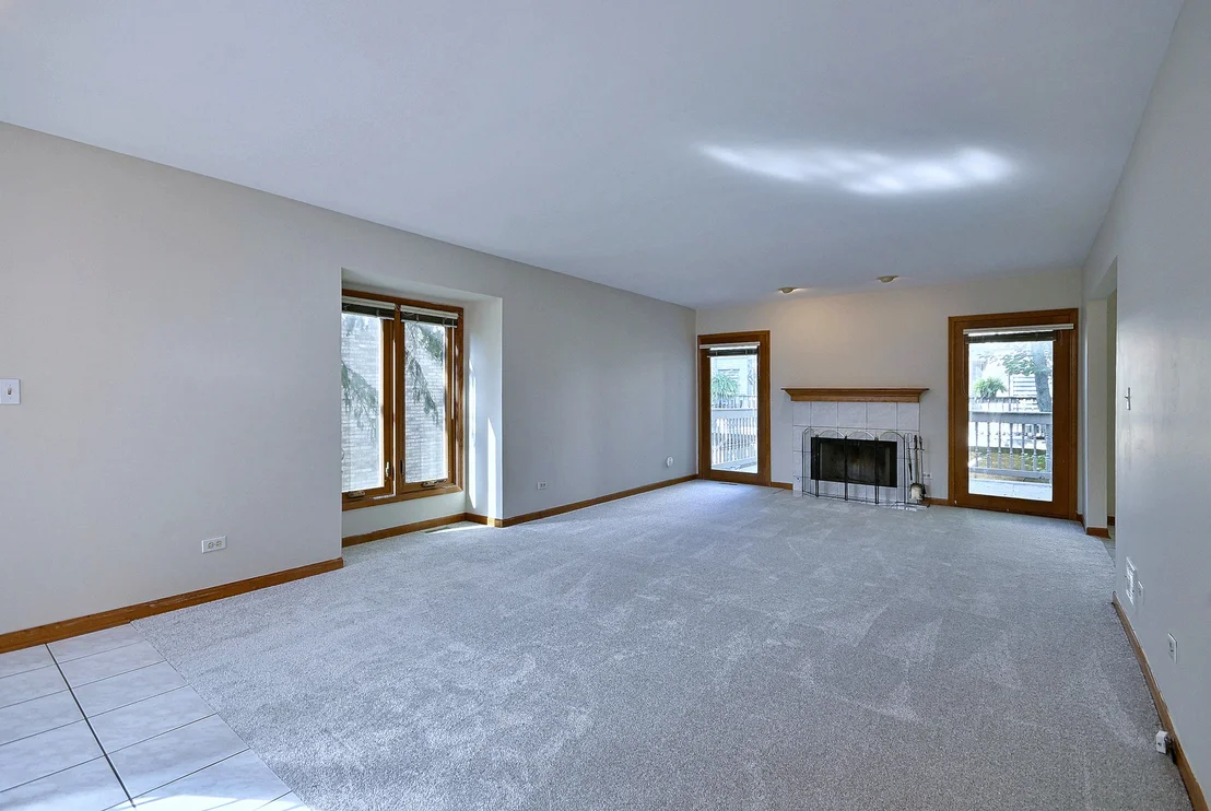 Photo of 148 Schiller Square