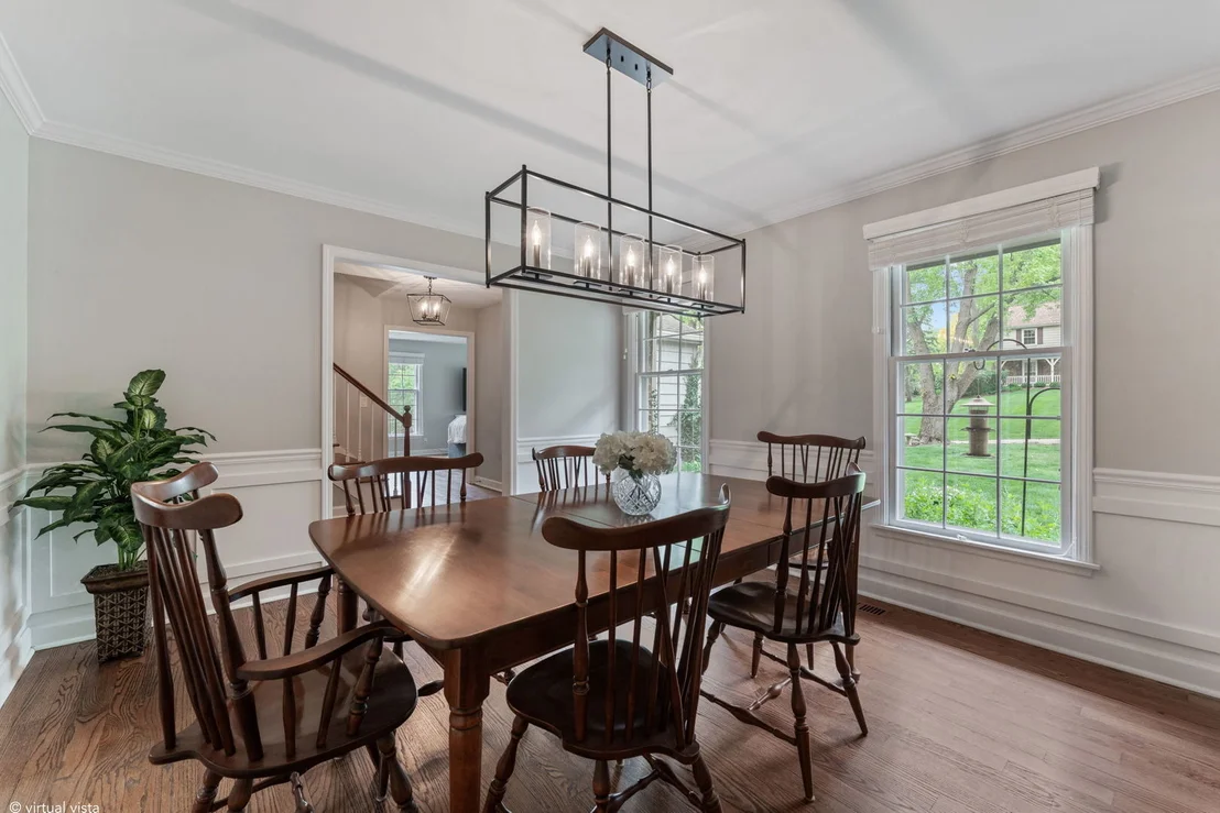 Photo of 635 Oakview Drive