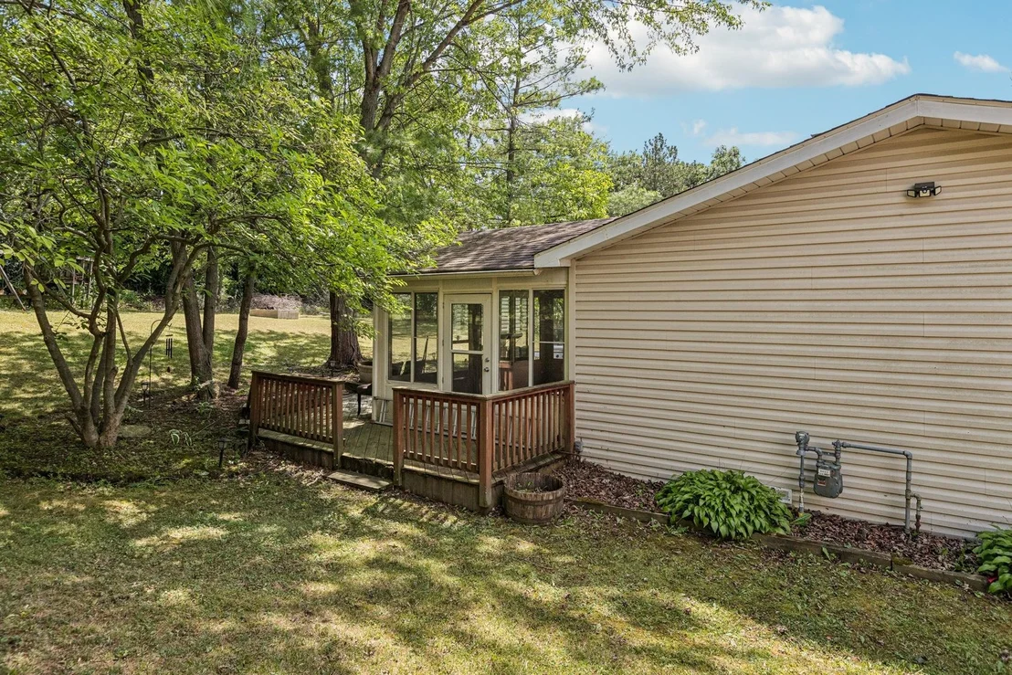 Photo of 710 Greenbriar Lane
