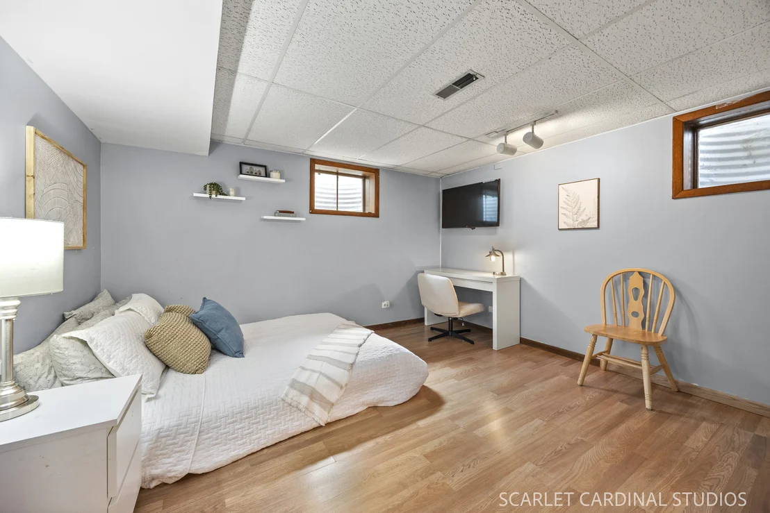 Photo of 970 Dearborn Circle