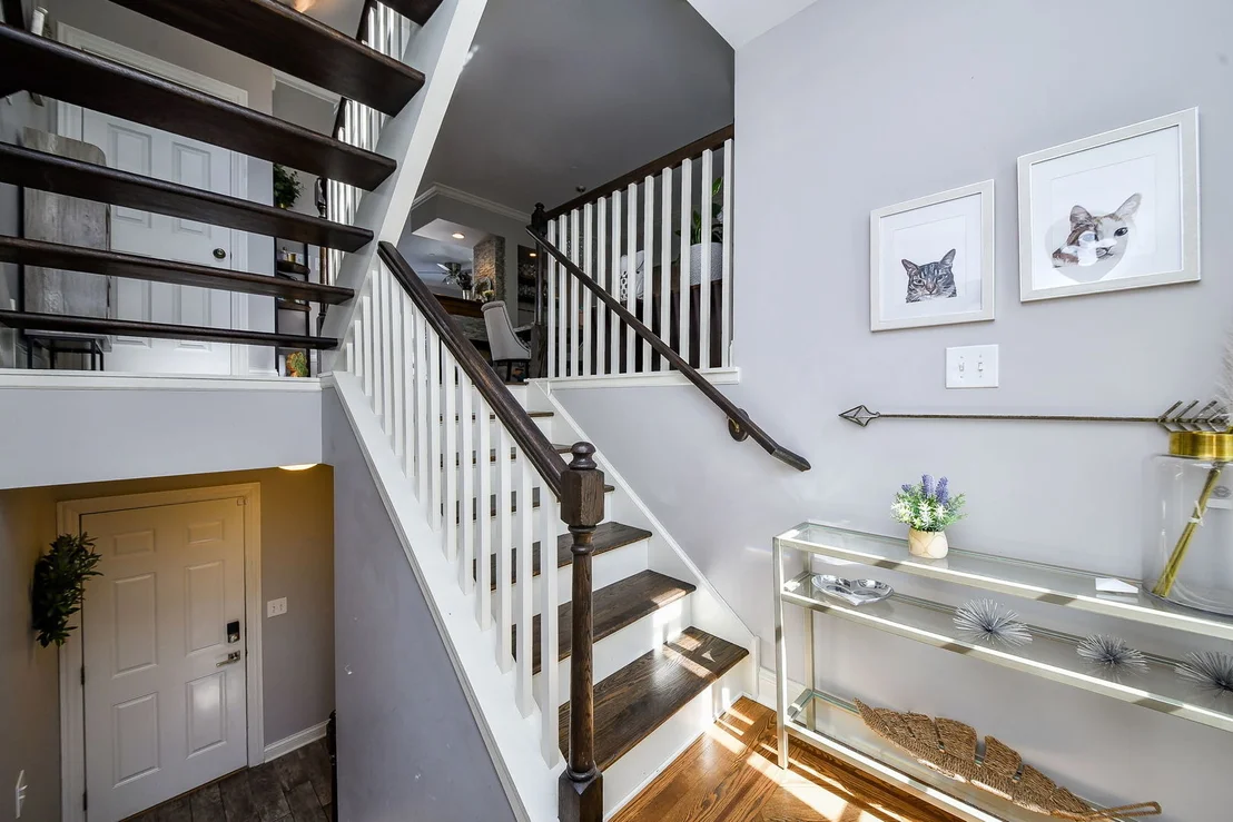Photo of 834 Shandrew Drive