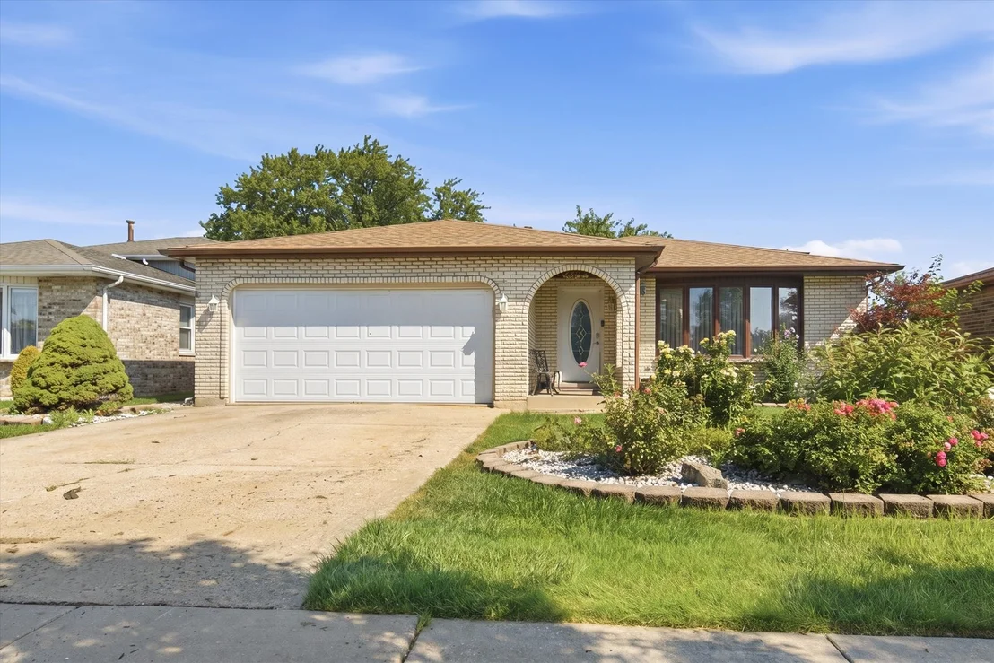 Photo of 7116 W 85th Place