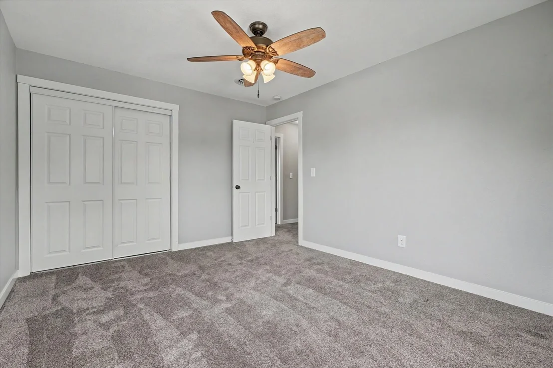 Photo of 450 John Street