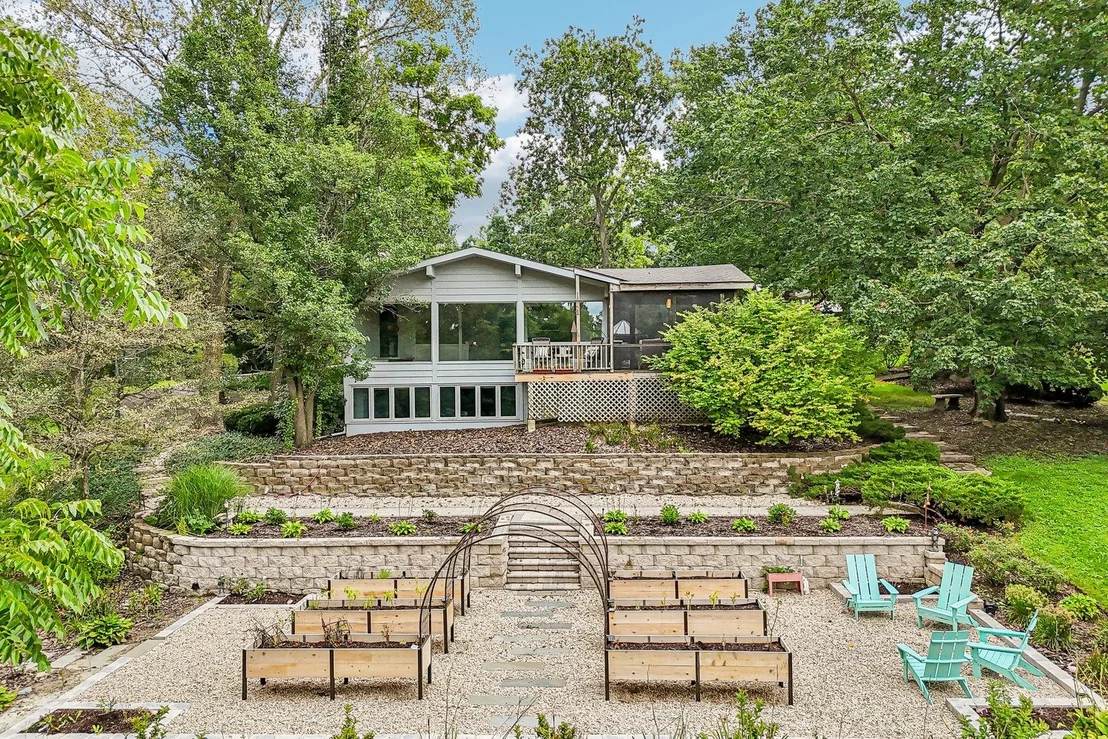 Photo of 9617 Hideaway Lane