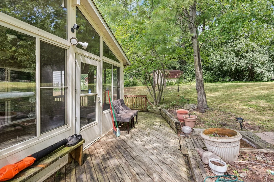 Photo of 710 Greenbriar Lane