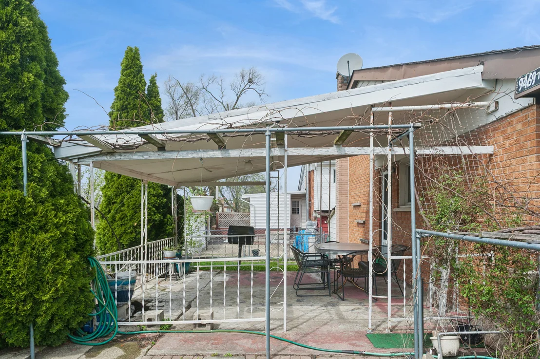 Photo of 9481 Park Lane