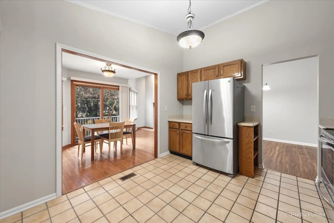 Photo of 1095 Devonshire Avenue