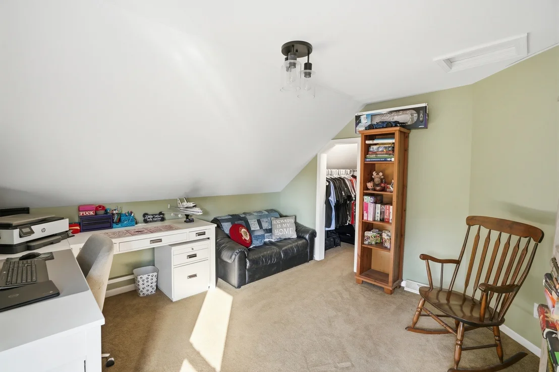 Photo of 11224 Front Street