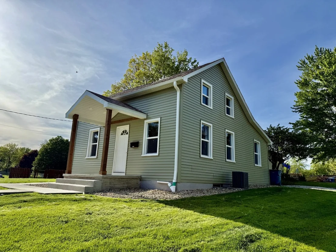 Photo of 2703 Main Street