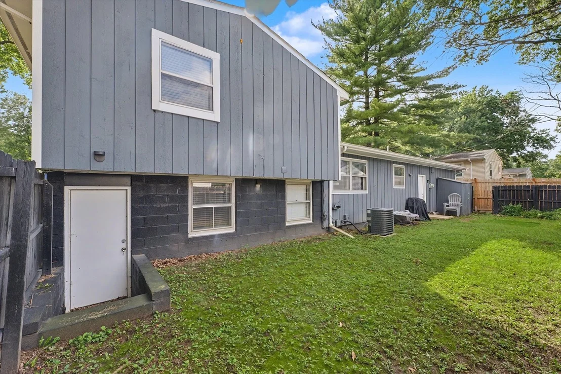 Photo of 1906 Winchester Drive