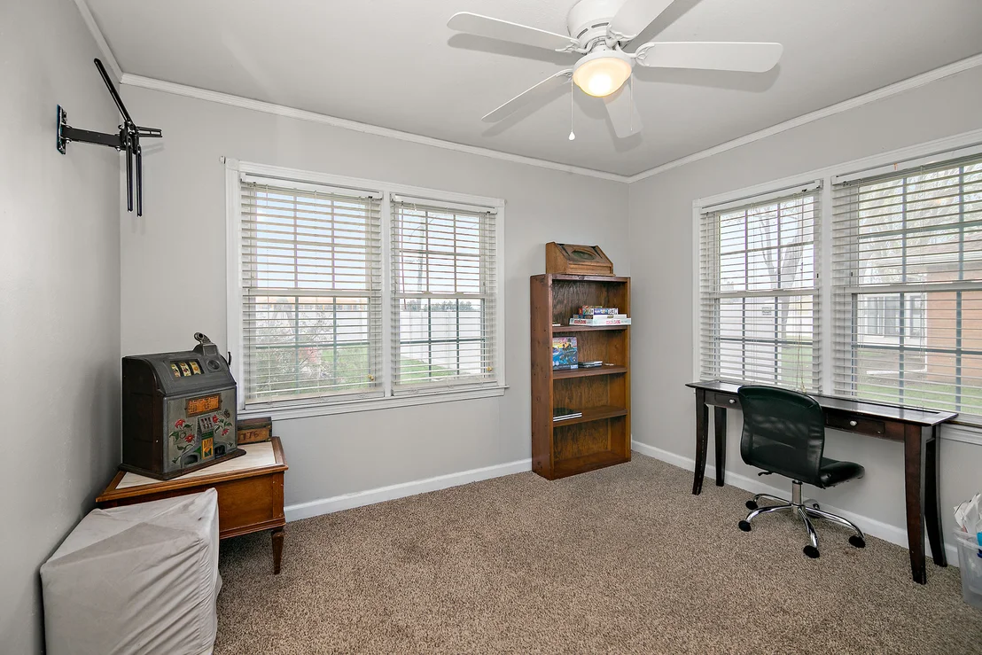 Photo of 325 N Elm Street