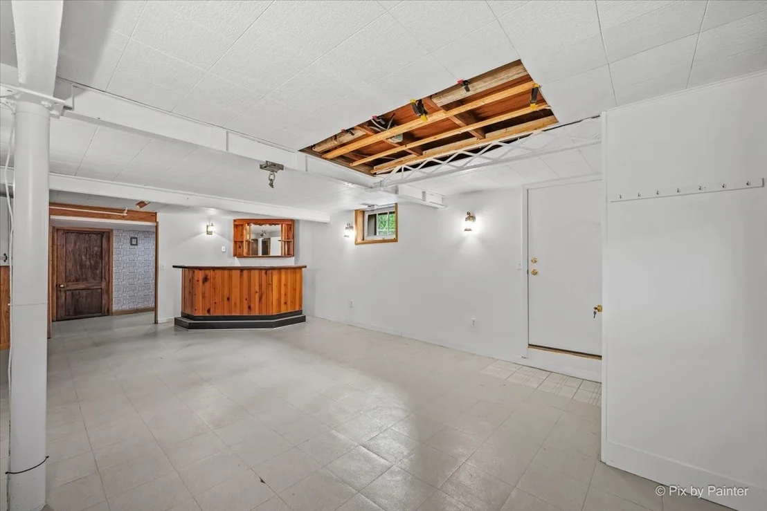 Photo of 2409 Grove Lane
