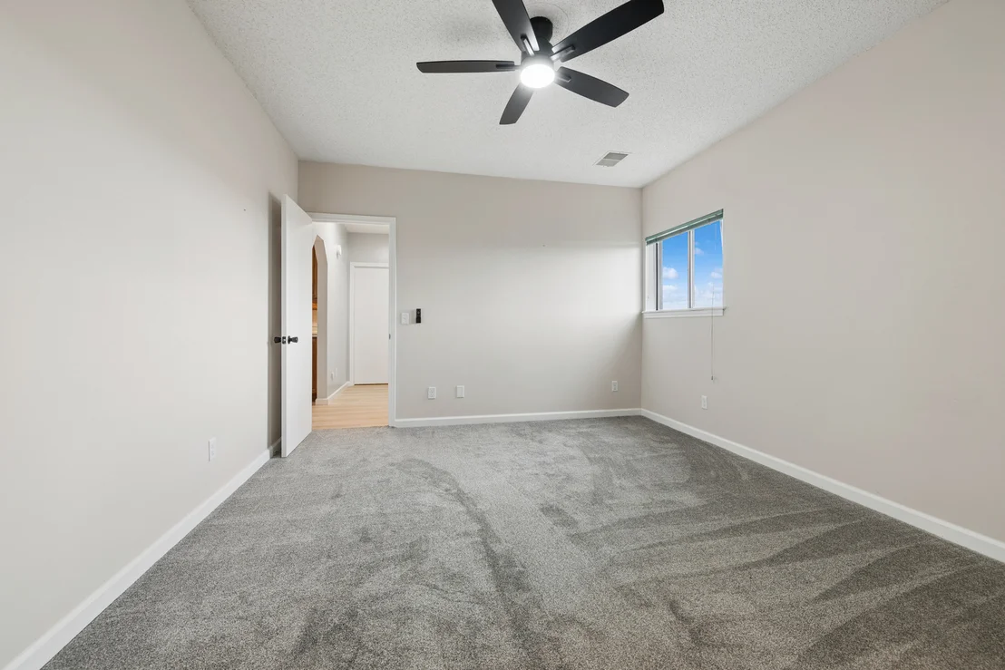 Photo of 1430 N 30th Road