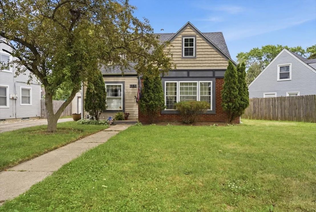 Photo of 551 Sunset Drive