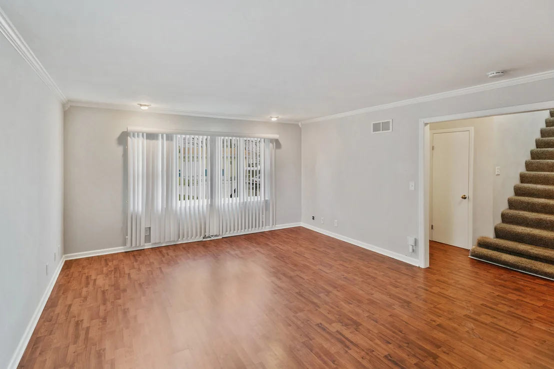 Photo of 3636 EMERALD Avenue
