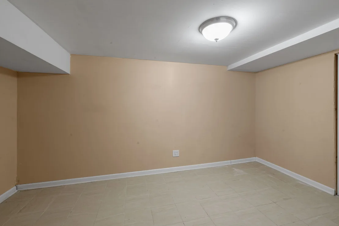 Photo of 939 N Sleight Street
