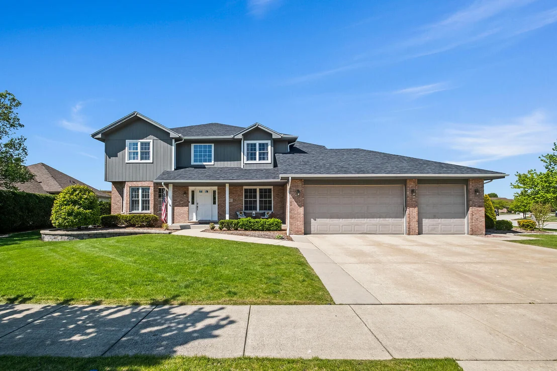 Photo of 8143 Stonegate Drive
