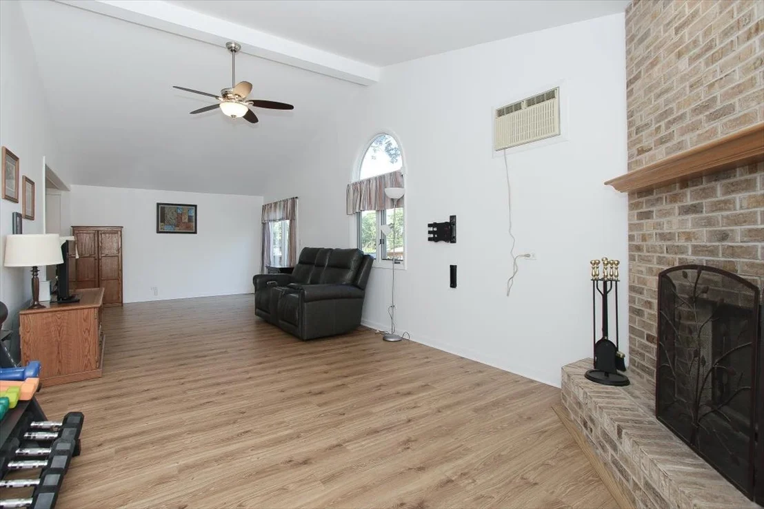 Photo of 130 WESTVIEW Street