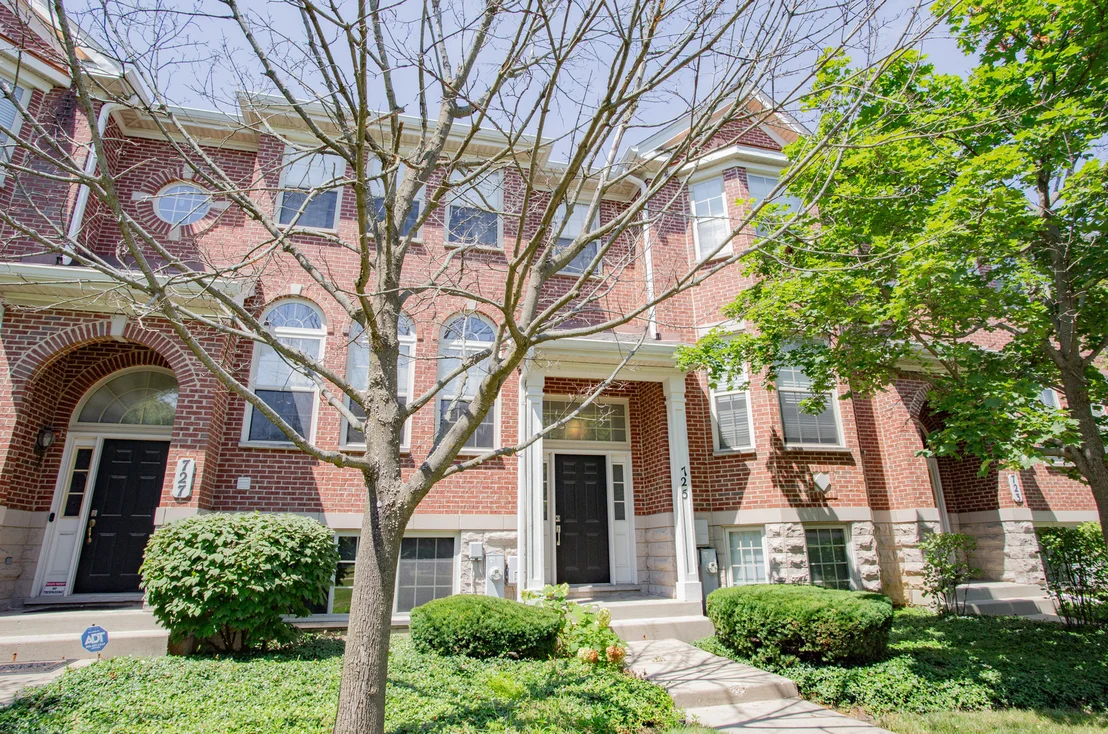 Photo of 725 Prestwick Lane