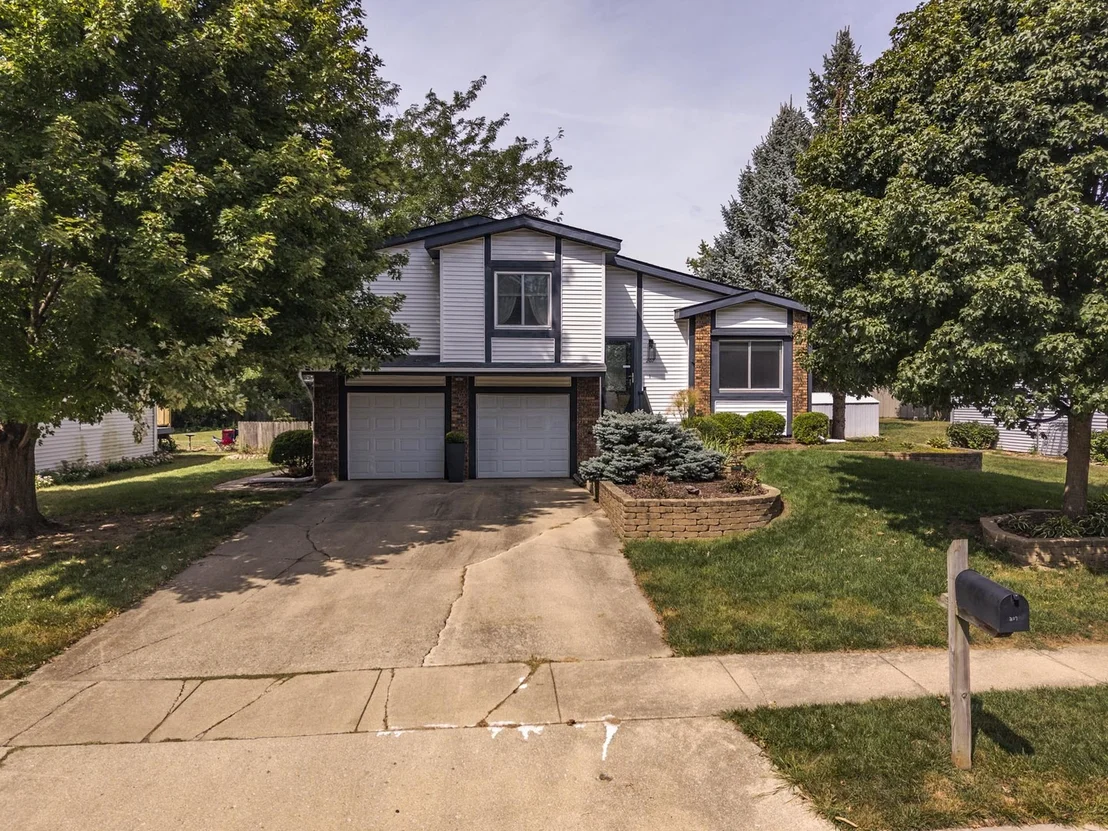 Photo of 207 Greenleaf Drive