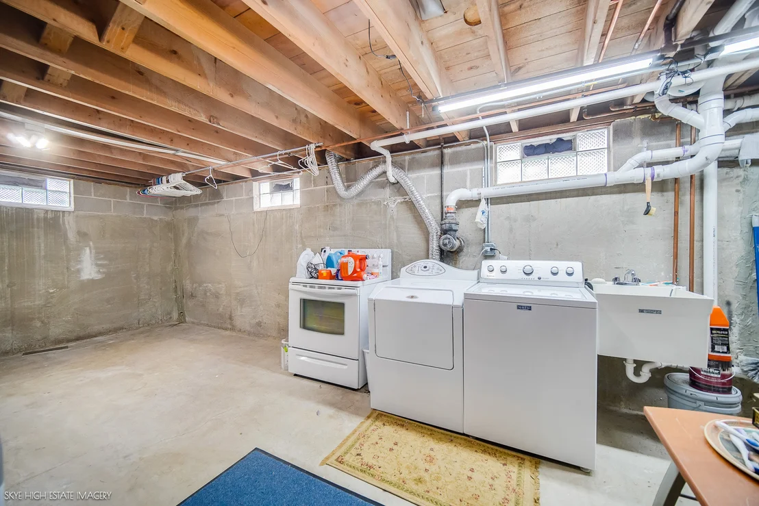 Photo of 29 W. 31st. Place