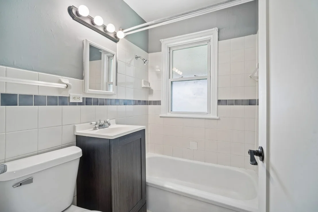 Photo of 4702 River Road