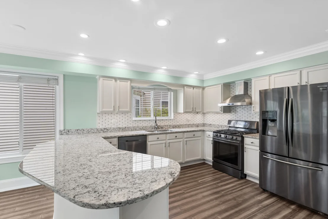 Photo of 955 Blackburn Drive