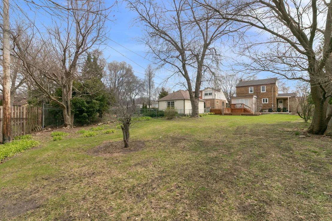 Photo of 446 Longcommon Road