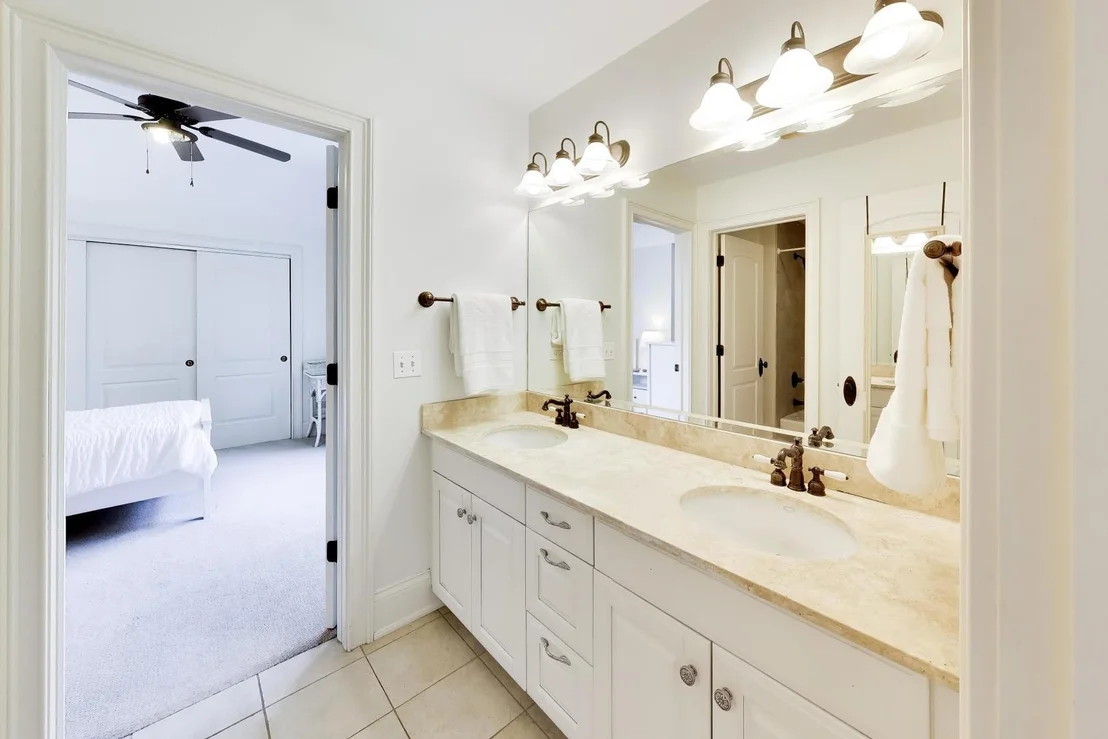 Photo of 345 Madison Avenue