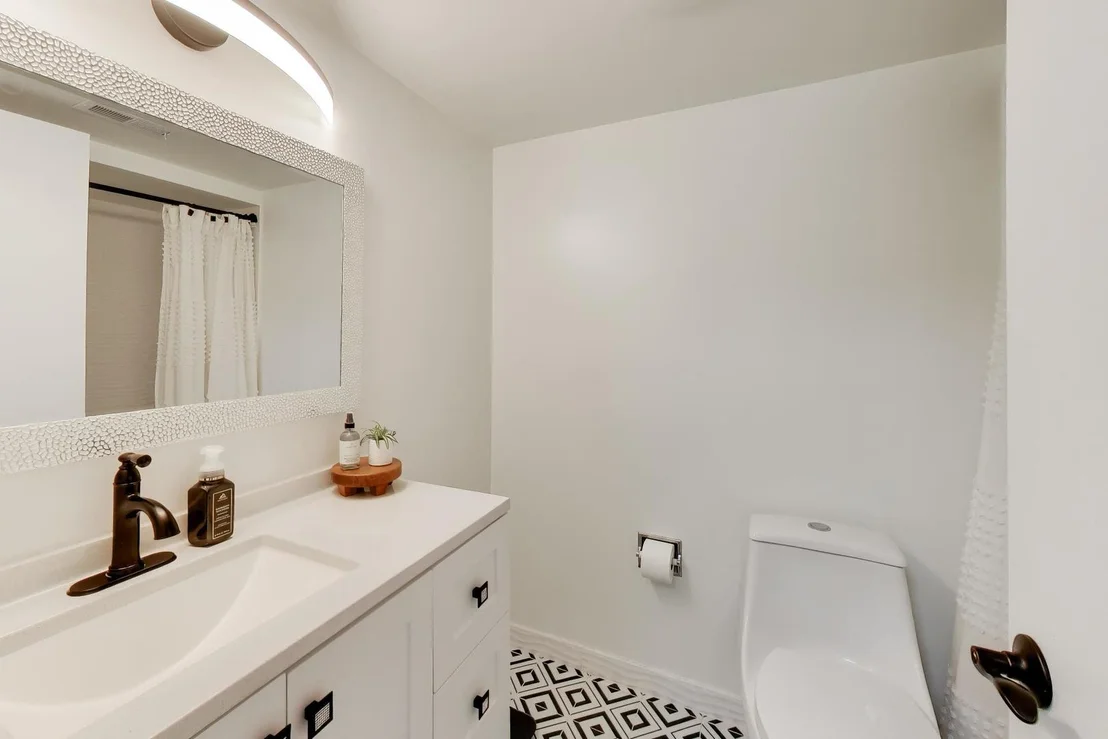 Photo of Unit 21 at 1520 Stonebridge Trail