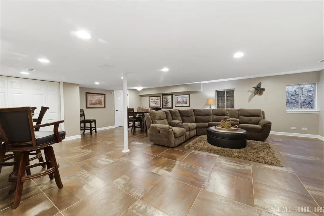 Photo of 990 Pinecrest Drive