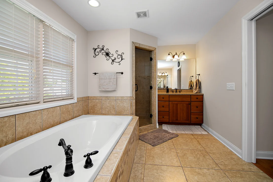 Photo of 549 Beach Avenue