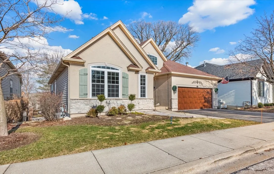 Photo of 924 Viewpointe Drive