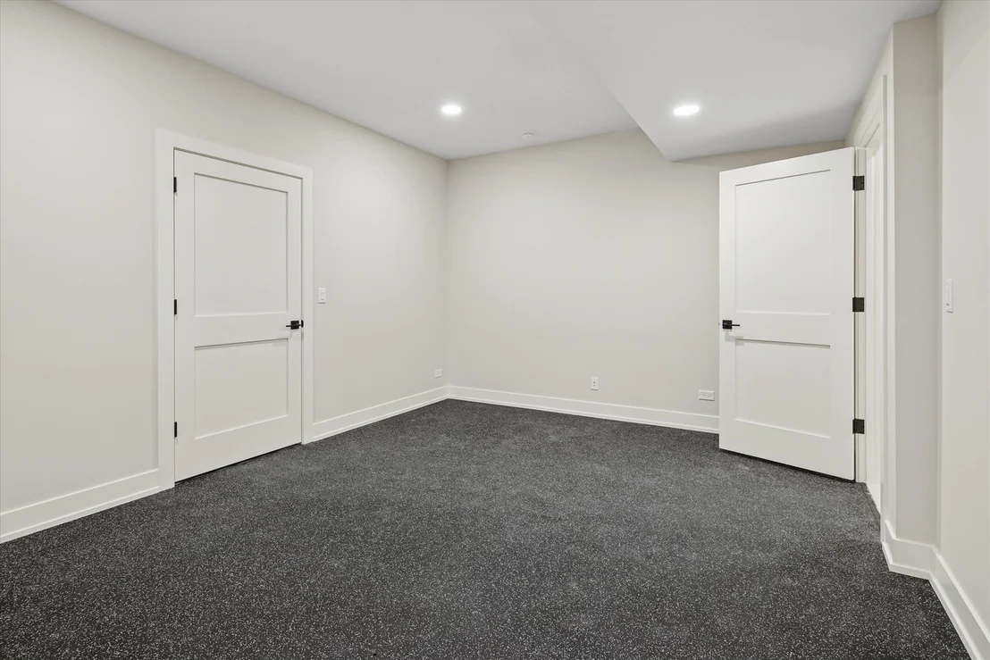 Photo of 498 W 3rd Avenue