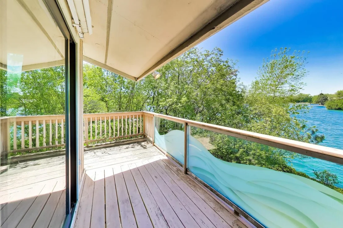 Photo of 2100 Valley Lo Lane