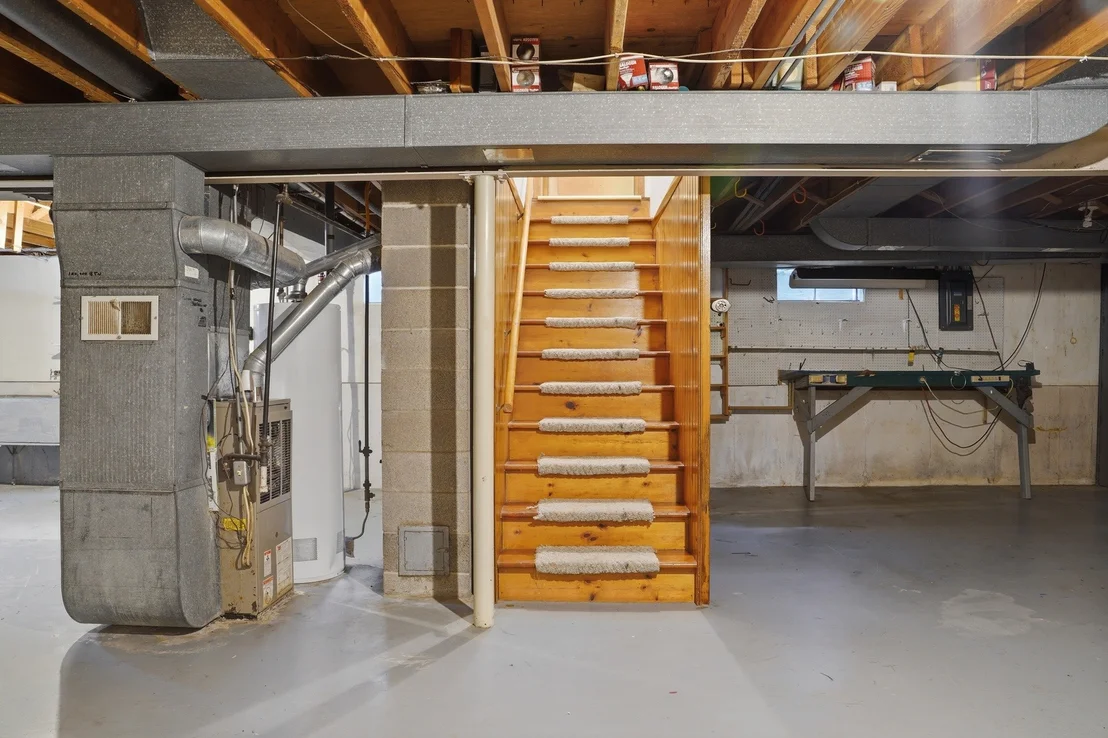 Photo of 281 W Cartwright