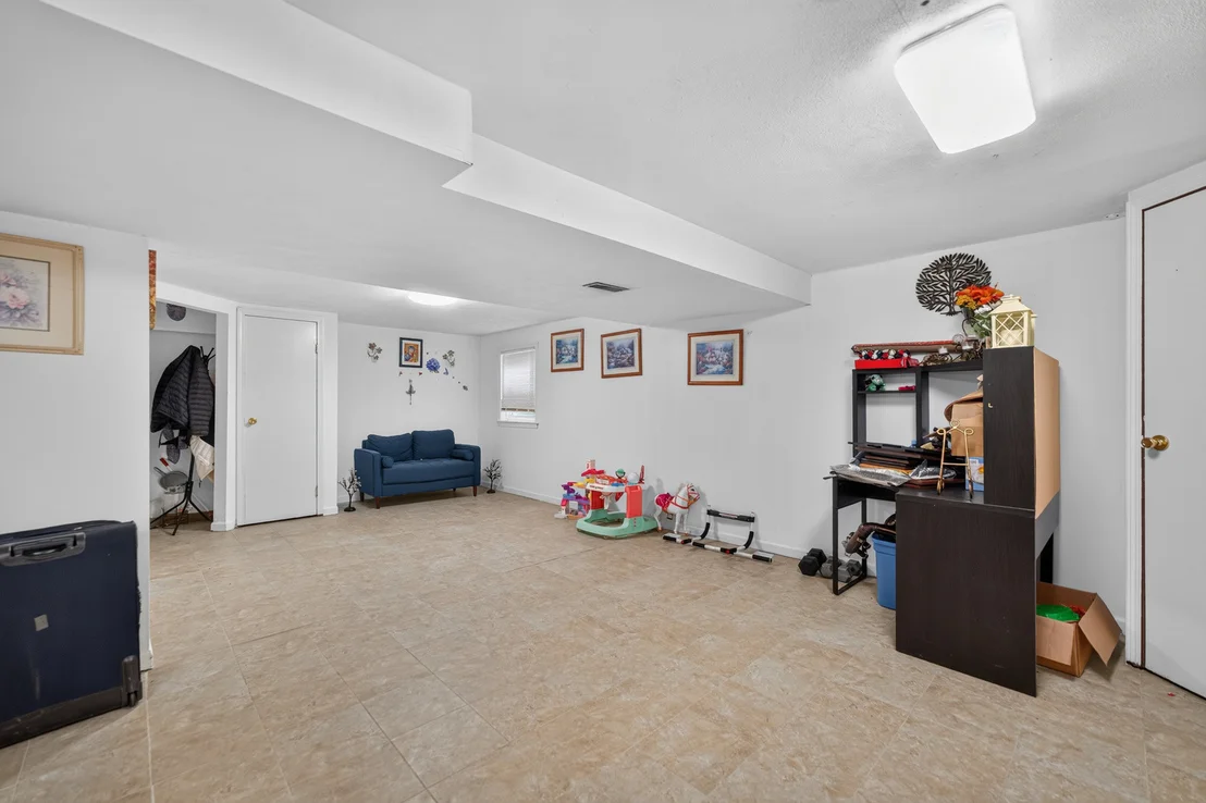 Photo of 1162 HYANNIS Circle