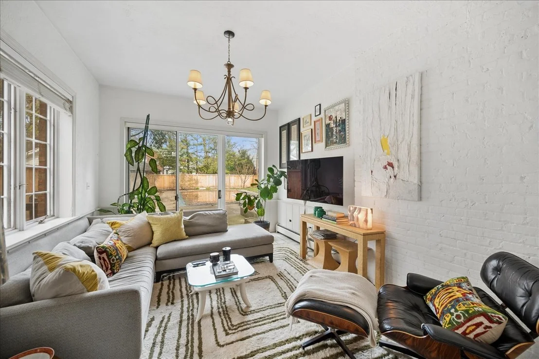 Photo of 373 Sunset Road