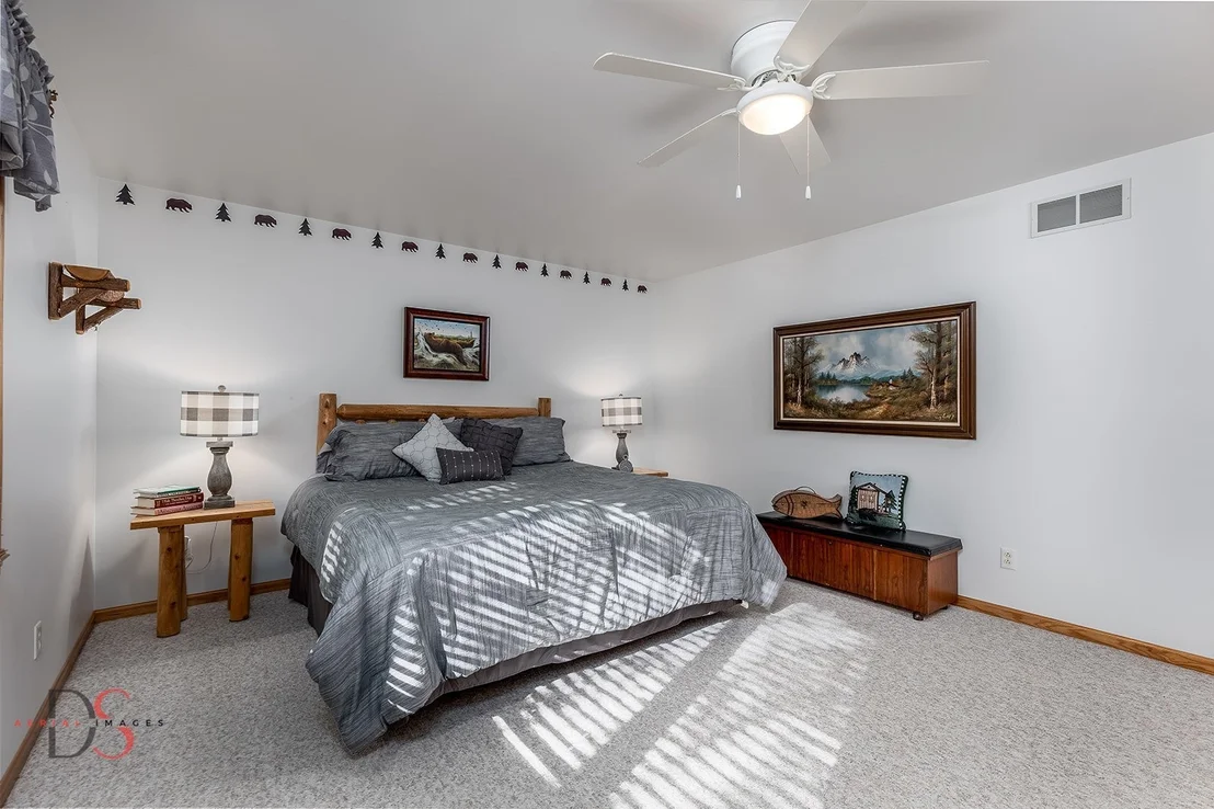 Photo of 1419 Shoreline Drive