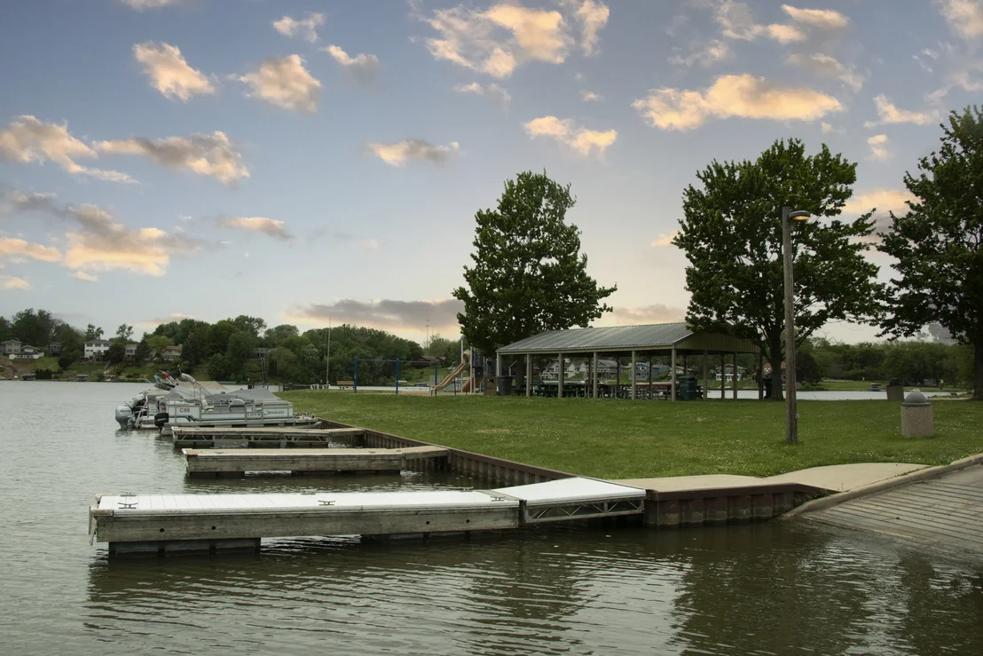 Photo of 876 HOLIDAY Drive