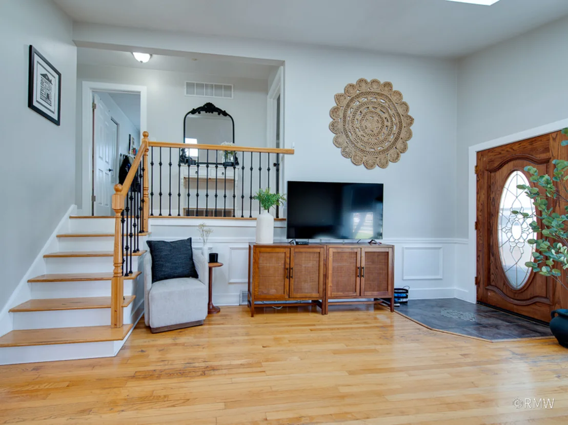 Photo of 51 W ROZANNE Drive
