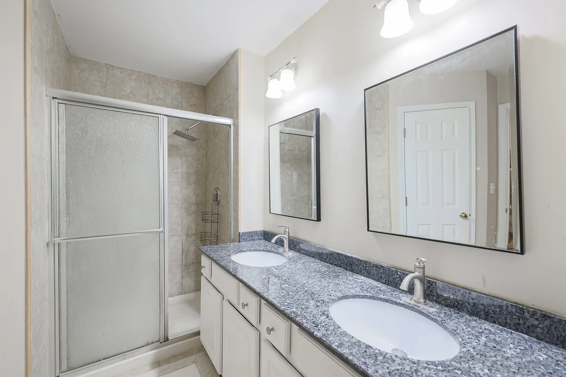 Photo of 270 Manor Drive
