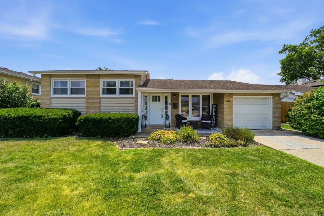 Photo of 683 Sandy Lane