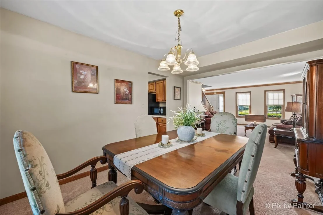 Photo of 765 Crest Drive