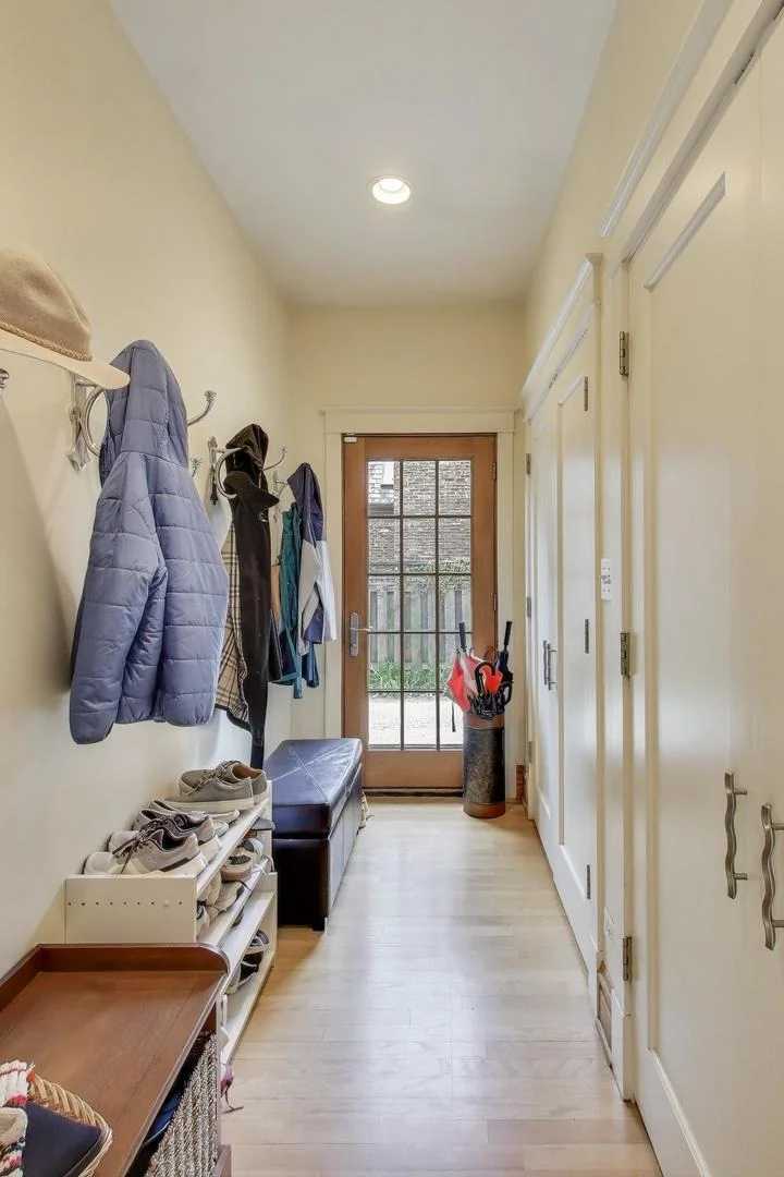 Photo of 547 JACKSON Avenue
