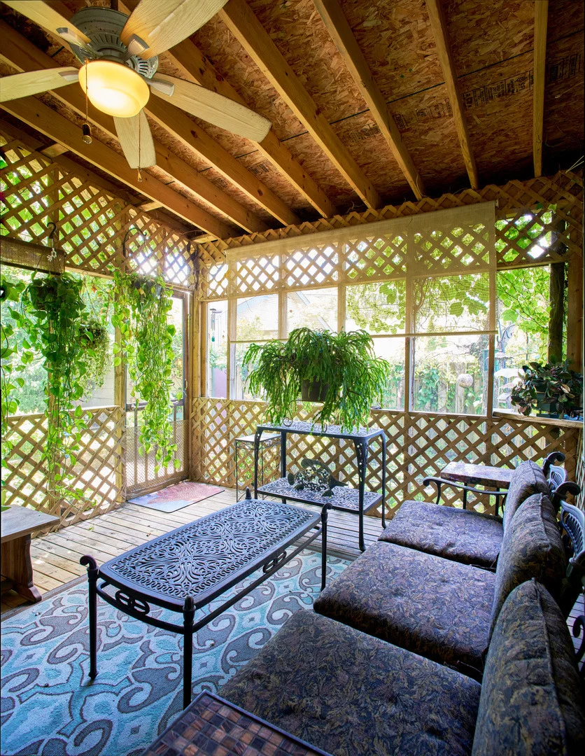 Photo of 831 Circle Avenue