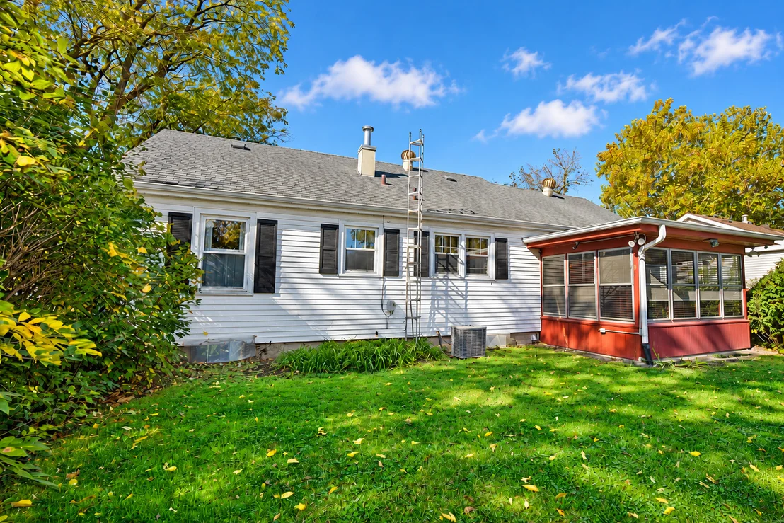 Photo of 1120 Charles Street