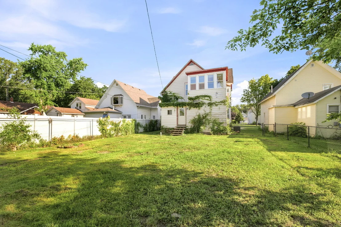 Photo of 111 W Delaware Street