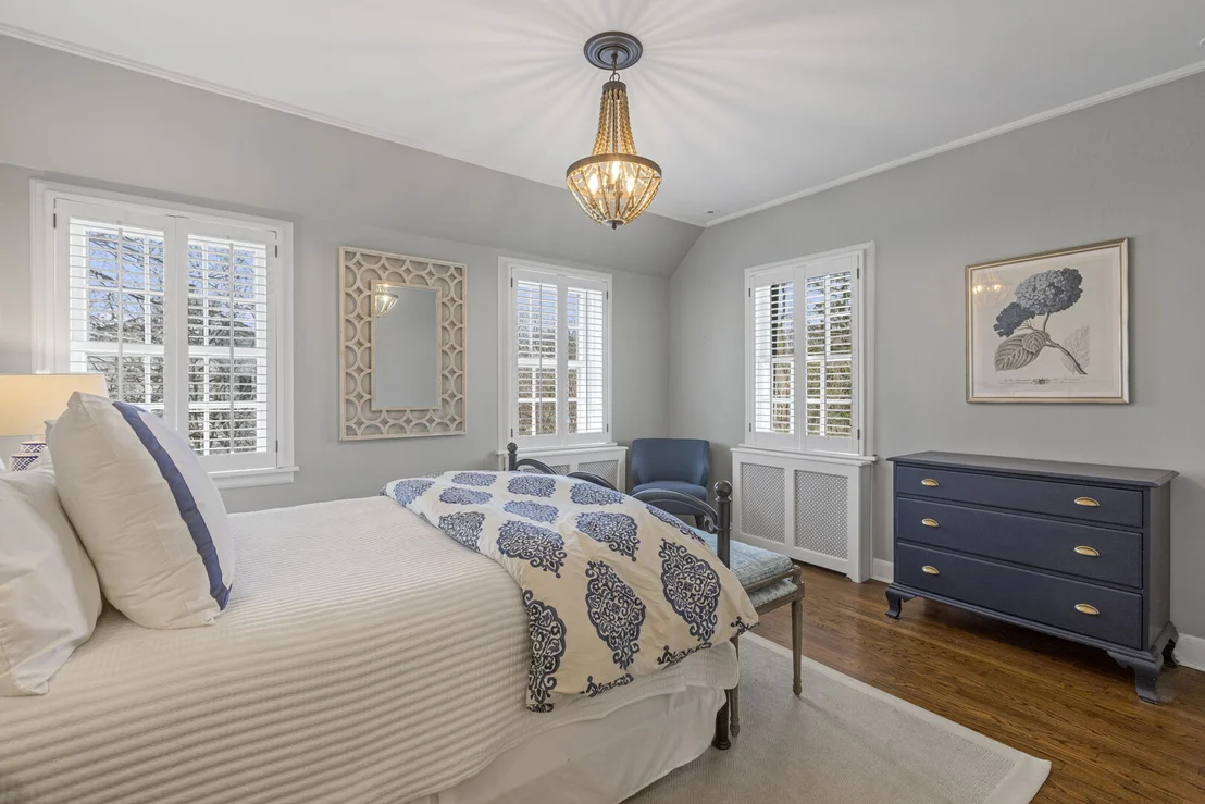 Photo of 965 Castlegate Court