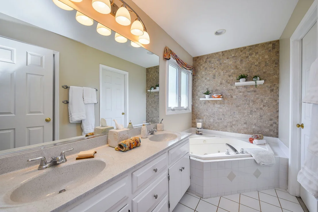 Photo of 496 Waubonsee Circle